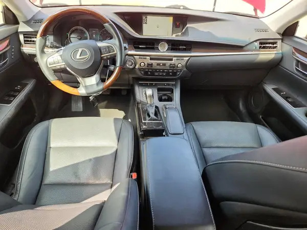 58ABK1GG1JU105270 2018 LEXUS ES - Image 8