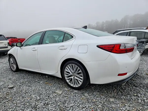 58ABK1GG1JU108086 2018 LEXUS ES - Image 2