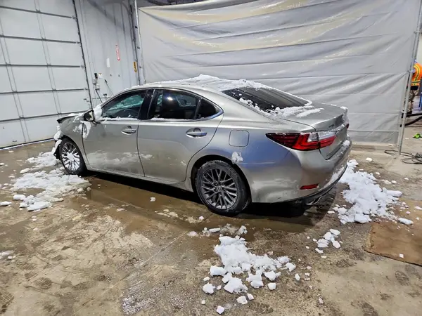 58ABK1GG1JU108511 2018 LEXUS ES - Image 2