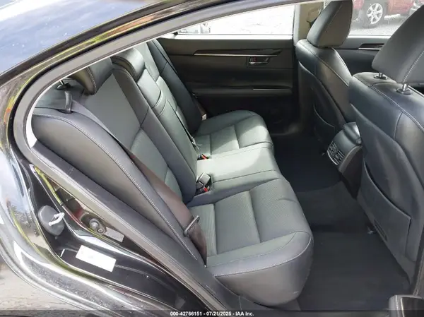 58ABK1GG1JU111067 2018 LEXUS ES - Image 8