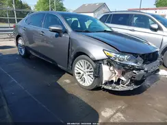 58ABK1GG1JU112249 2018 LEXUS ES