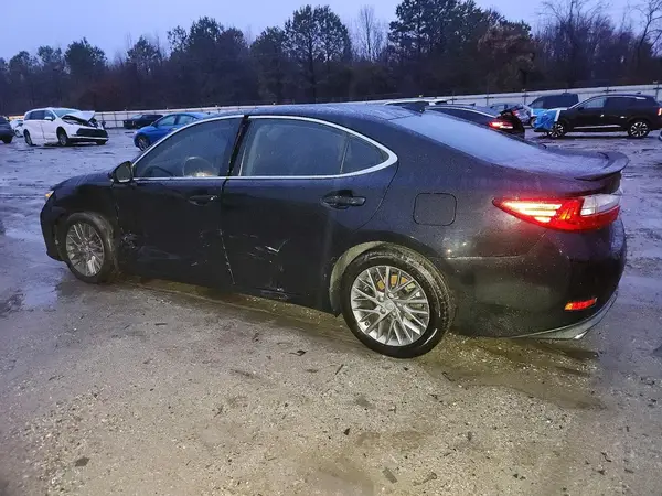 58ABK1GG1JU116401 2018 LEXUS ES - Image 2