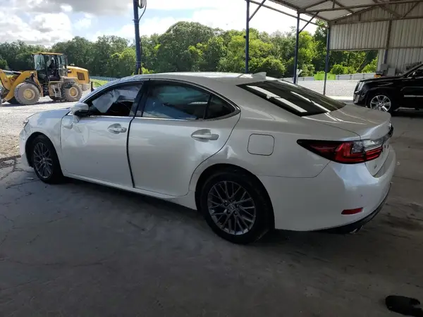 58ABK1GG1JU116608 2018 LEXUS ES - Image 2