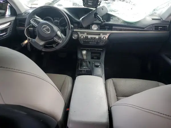 58ABK1GG1JU116608 2018 LEXUS ES - Image 8