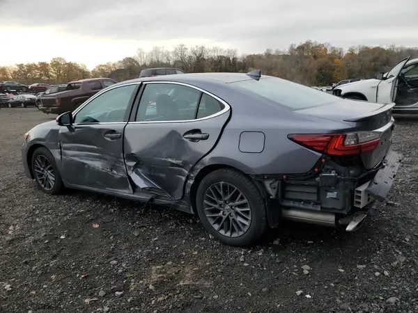 58ABK1GG1JU116933 2018 LEXUS ES - Image 2