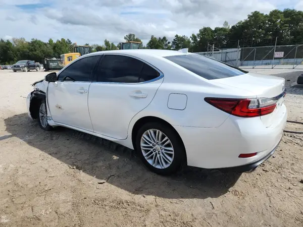 58ABK1GG1JU117306 2018 LEXUS ES - Image 2