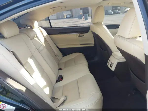 58ABK1GG2GU004828 2016 LEXUS ES - Image 8