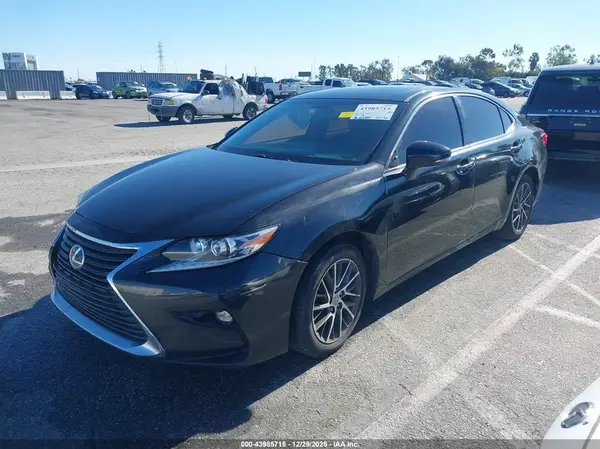 58ABK1GG2GU005316 2016 LEXUS ES - Image 2