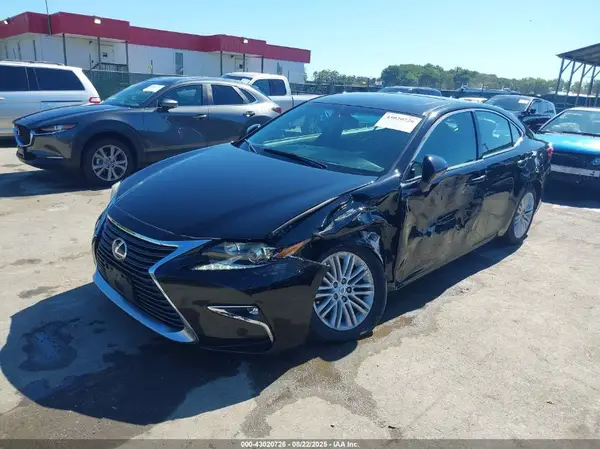 58ABK1GG2GU010029 2016 LEXUS ES - Image 2