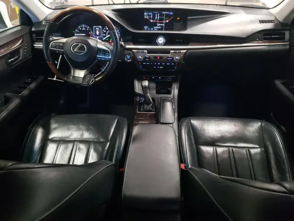 58ABK1GG2GU013853 2016 LEXUS ES - Image 8