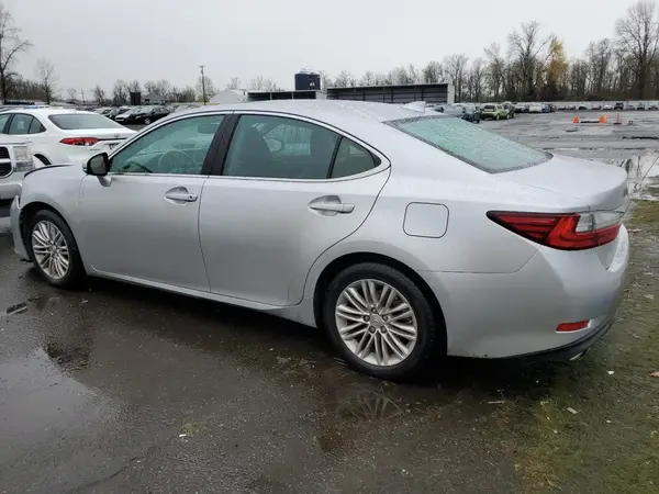 58ABK1GG2GU014923 2016 LEXUS ES - Image 2