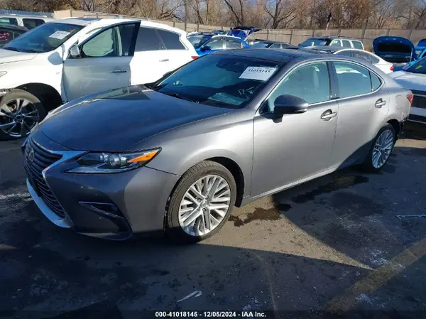 58ABK1GG2GU016509 2016 LEXUS ES - Image 2