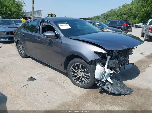 58ABK1GG2GU017529 2016 LEXUS ES - Image 1