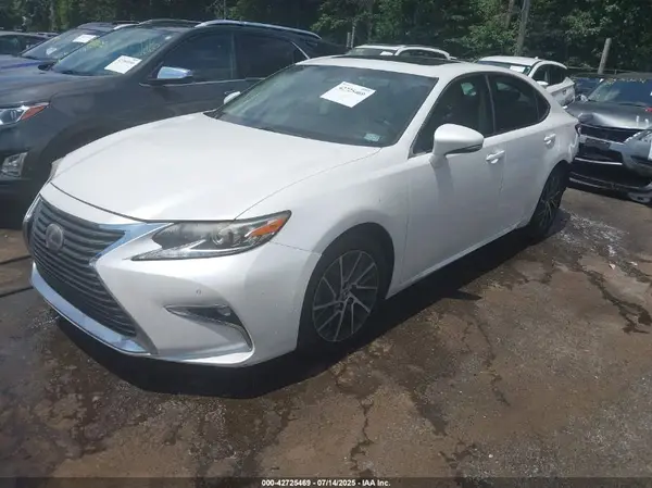 58ABK1GG2GU017899 2016 LEXUS ES - Image 2