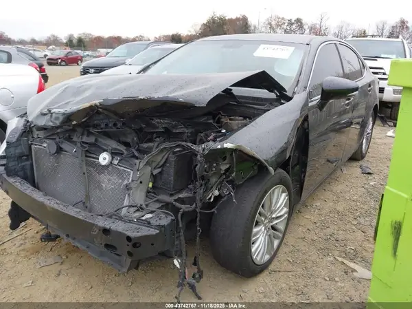 58ABK1GG2GU025436 2016 LEXUS ES - Image 2