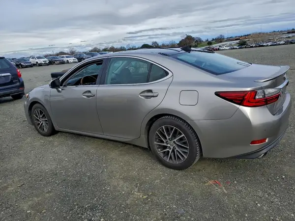 58ABK1GG2GU027008 2016 LEXUS ES - Image 2