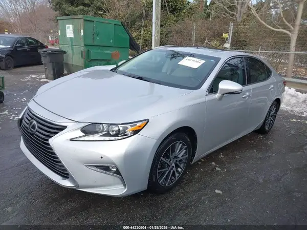 58ABK1GG2GU029633 2016 LEXUS ES - Image 2