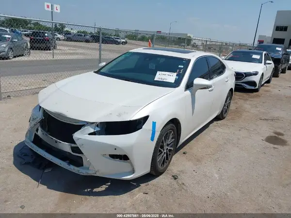 58ABK1GG2GU029793 2016 LEXUS ES - Image 2