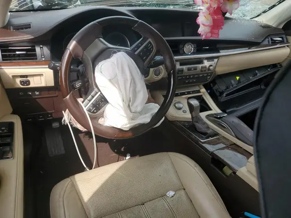 58ABK1GG2GU030488 2016 LEXUS ES - Image 8