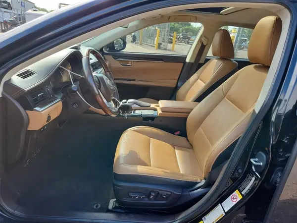 2016 LEXUS ES auction photo 7