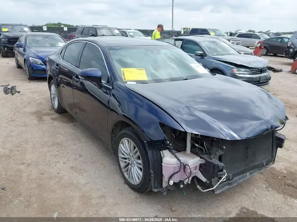 58ABK1GG2HU037314 2017 LEXUS ES - Image 1
