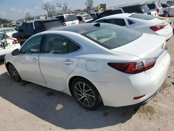 58ABK1GG2HU037569 2017 LEXUS ES - Image 2