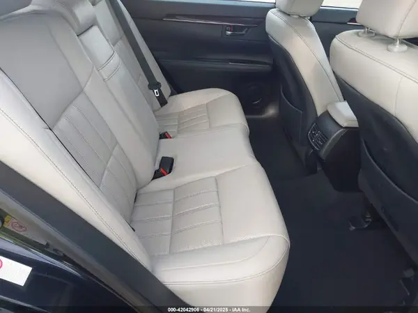 58ABK1GG2HU038088 2017 LEXUS ES - Image 8
