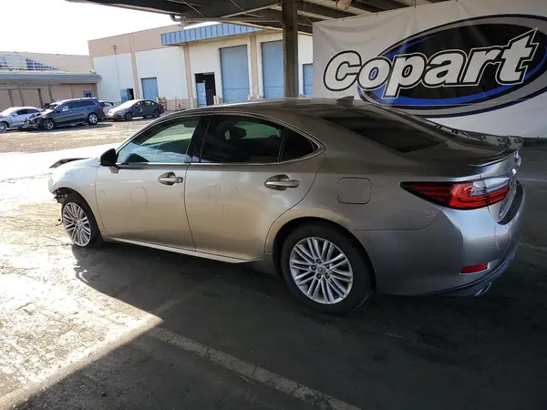 58ABK1GG2HU039001 2017 LEXUS ES - Image 2