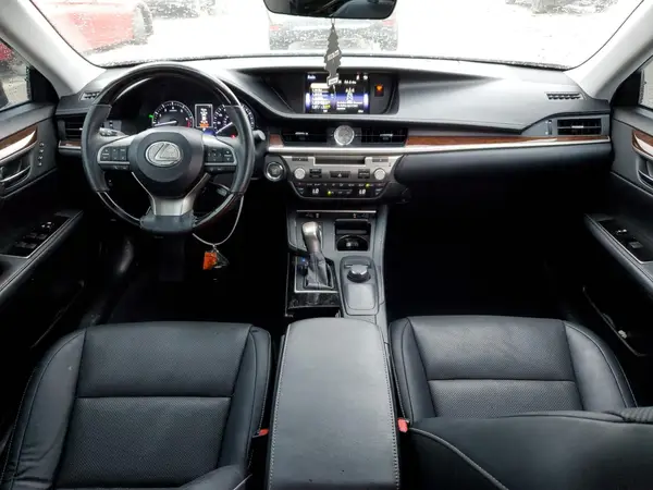 58ABK1GG2HU042321 2017 LEXUS ES - Image 8