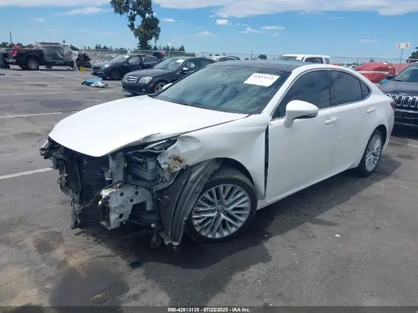 58ABK1GG2HU042741 2017 LEXUS ES - Image 2