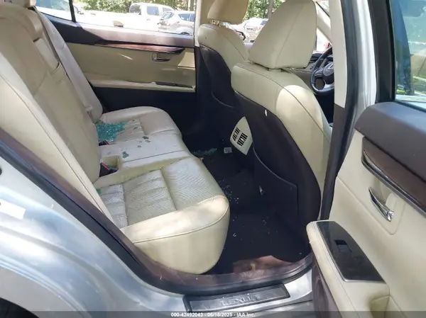 58ABK1GG2HU043646 2017 LEXUS ES - Image 8