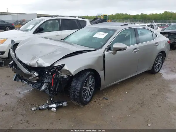 58ABK1GG2HU043775 2017 LEXUS ES - Image 2