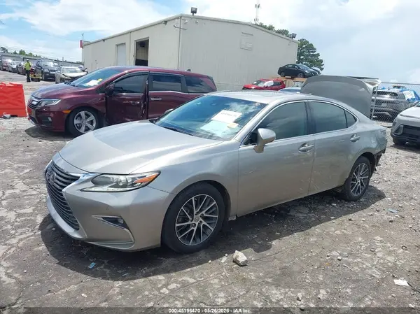 58ABK1GG2HU048586 2017 LEXUS ES - Image 2