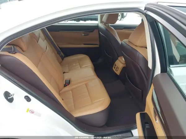 58ABK1GG2HU050077 2017 LEXUS ES - Image 8