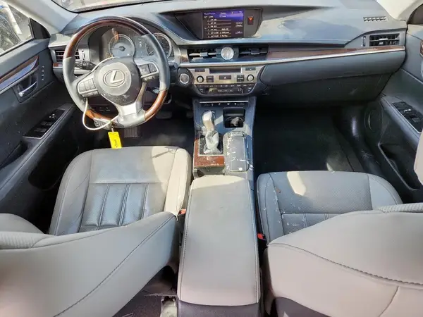 58ABK1GG2HU053268 2017 LEXUS ES - Image 8