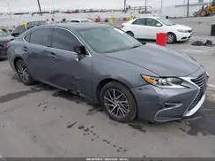 58ABK1GG2HU055621 2017 LEXUS ES