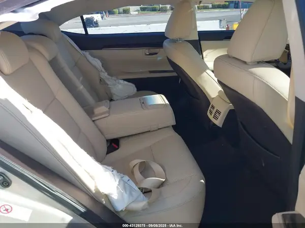 58ABK1GG2HU056252 2017 LEXUS ES - Image 8