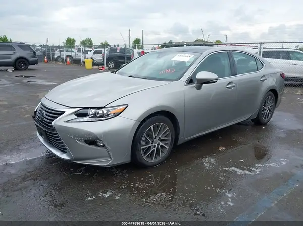 58ABK1GG2HU062925 2017 LEXUS ES - Image 2