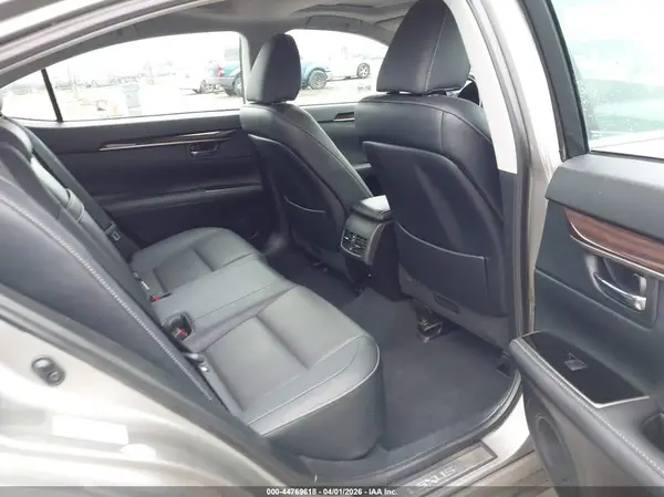 58ABK1GG2HU062925 2017 LEXUS ES - Image 8