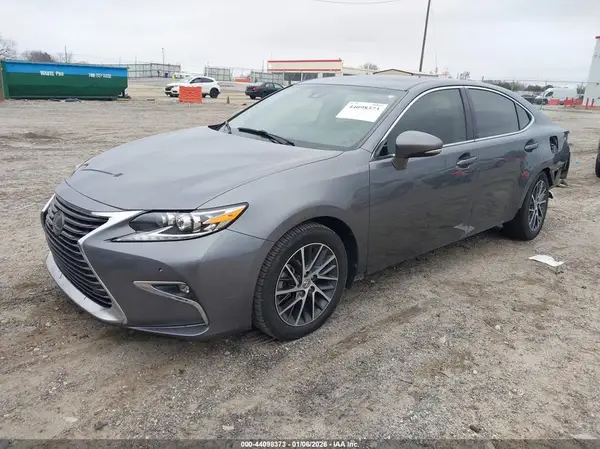 58ABK1GG2HU063735 2017 LEXUS ES - Image 2