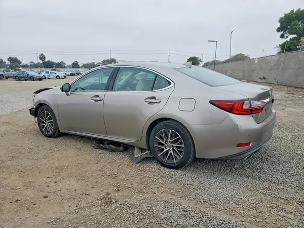 58ABK1GG2HU063752 2017 LEXUS ES - Image 2
