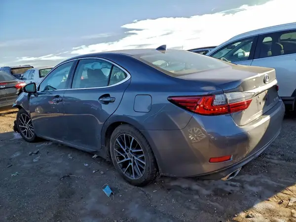 58ABK1GG2HU064044 2017 LEXUS ES - Image 2
