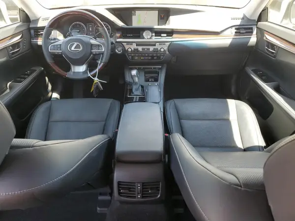 58ABK1GG2HU064562 2017 LEXUS ES - Image 8