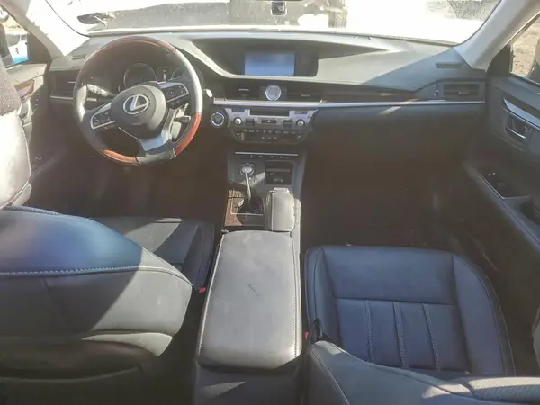 58ABK1GG2HU070846 2017 LEXUS ES - Image 8