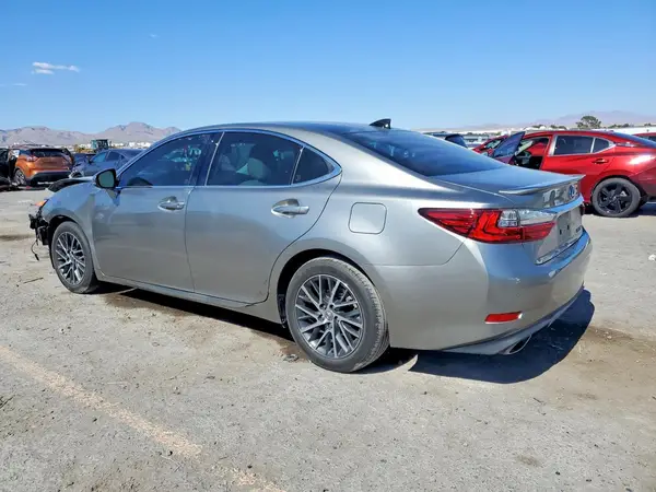 58ABK1GG2HU077232 2017 LEXUS ES - Image 2