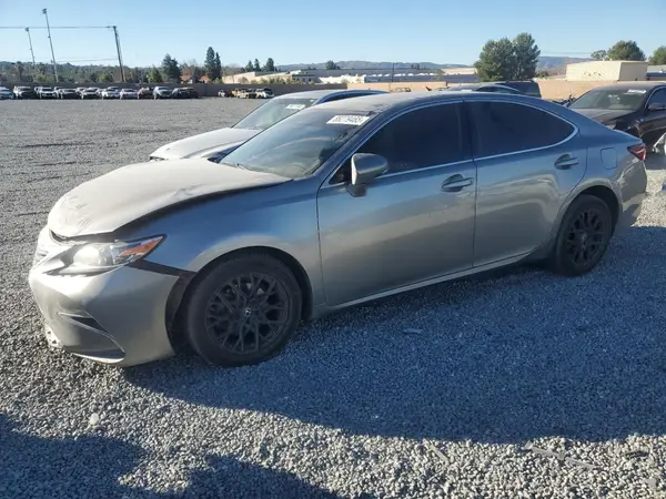 58ABK1GG2HU078154 2017 LEXUS ES - Image 1