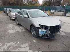 58ABK1GG2JU082971 2018 LEXUS ES