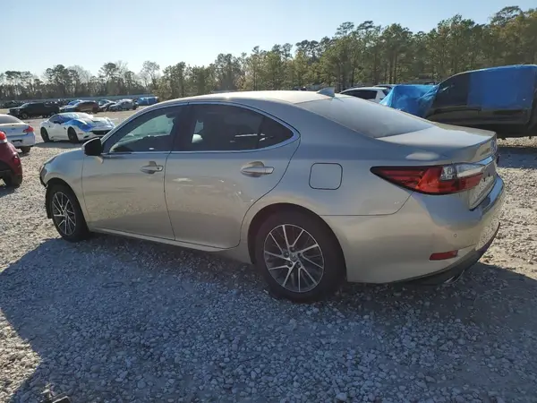 58ABK1GG2JU090567 2018 LEXUS ES - Image 2