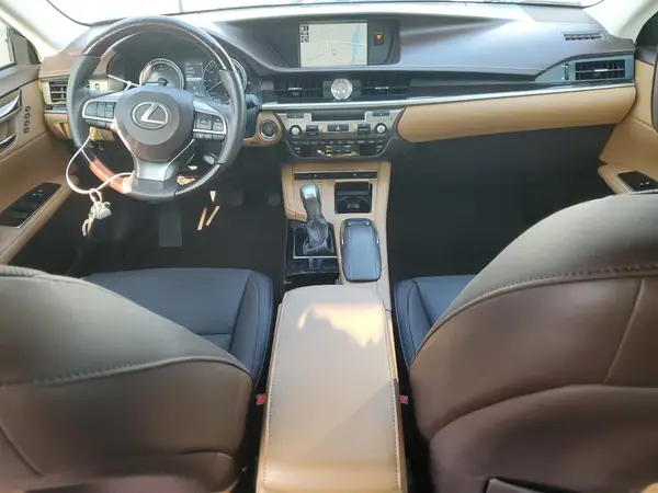 58ABK1GG2JU093338 2018 LEXUS ES - Image 8
