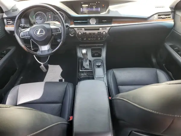 58ABK1GG2JU095428 2018 LEXUS ES - Image 8